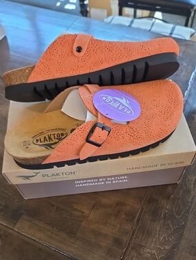 Plakton Size 11 Peach Perforated Leather Clog Mules NEW